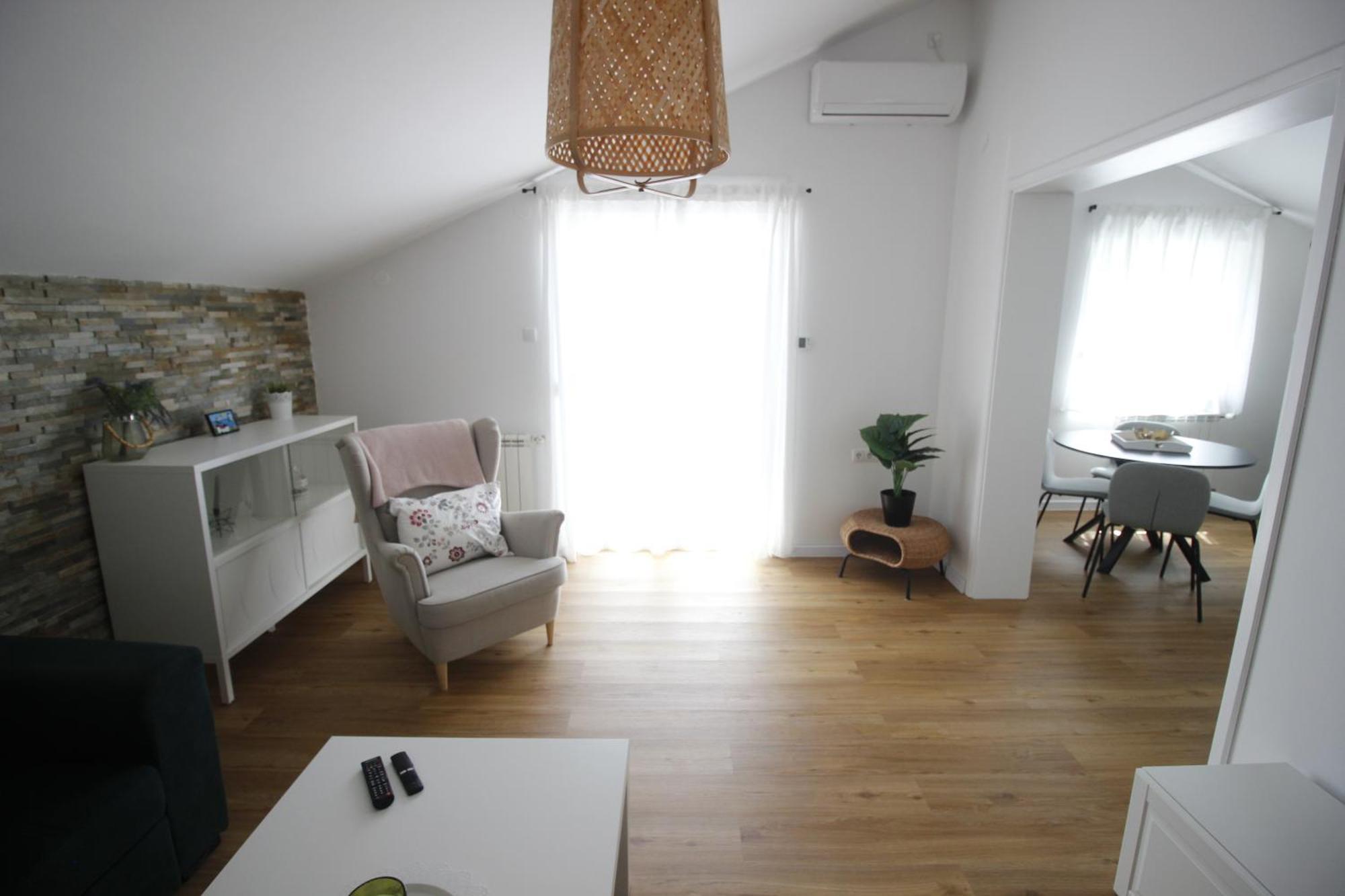 Apartment Castelmuschio Омишаль Экстерьер фото